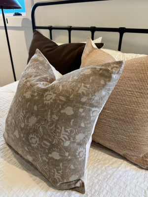 Willa Pillow Cover