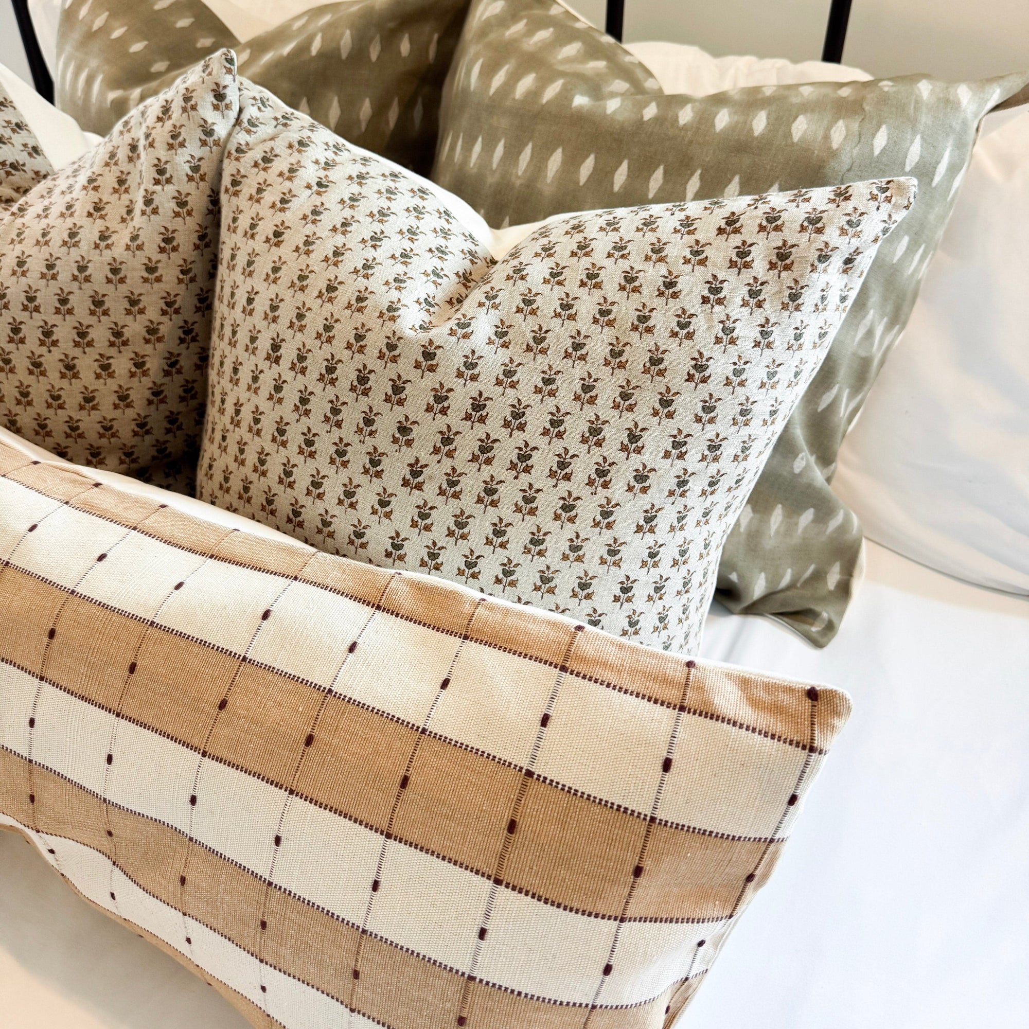 Nelly Pillow Cover