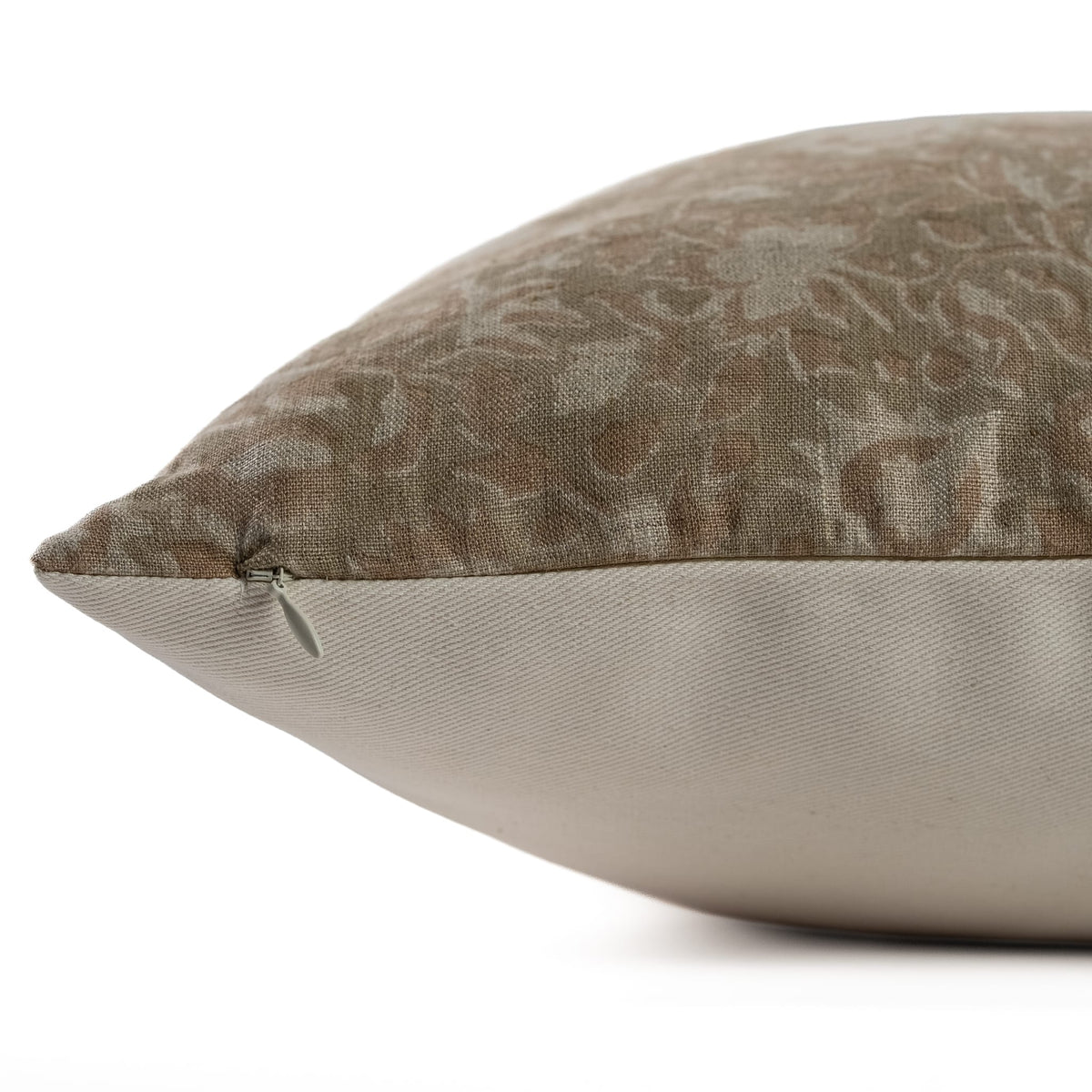 Willa Pillow Cover
